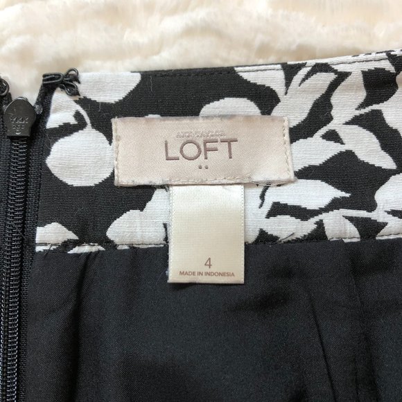 Loft Floral Print Skirt - Picture 2 of 5